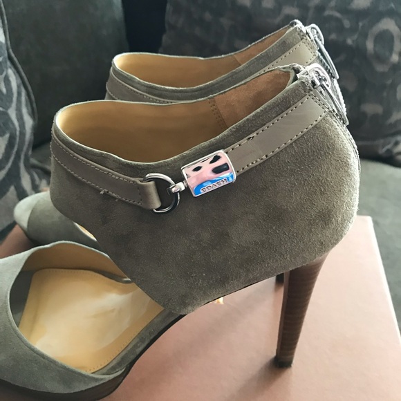 Coach Suede Wexwood Heels - Picture 3 of 6